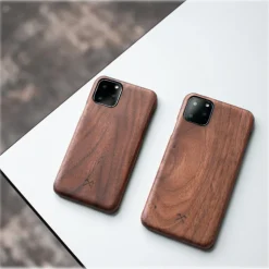 Woodcessories - Walnut / Cevlar Cover - iPhone 11 Pro - Wooden Cover - Eco Case - Ultra Slim - Cevlar Collection - Avvenice
