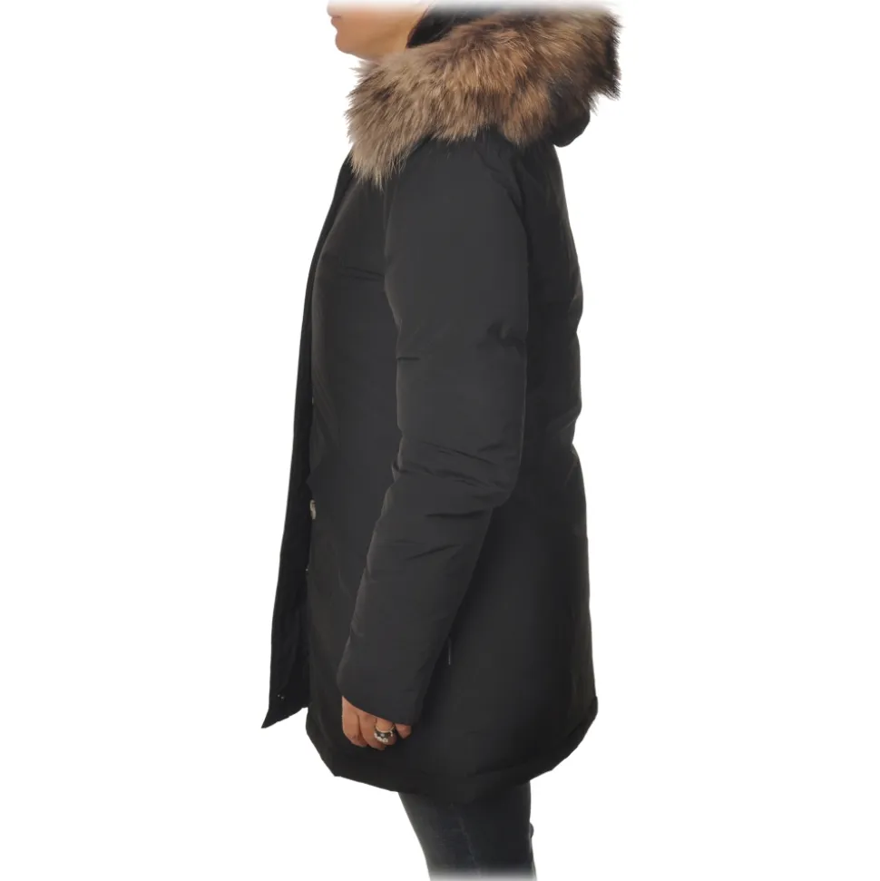 Woolrich - Hooded Waisted Down Jacket - Black - Jacket - Luxury Exclusive Collection - Avvenice