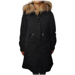 Woolrich - Parka with Fur-Trimmed Hood - Black - Jacket - Luxury Exclusive Collection - Avvenice